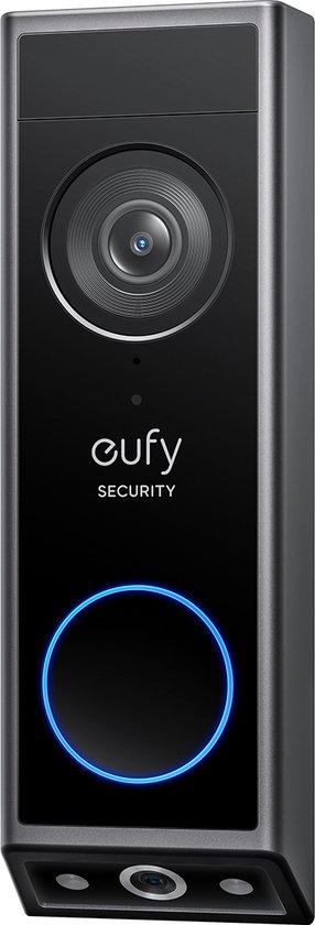 Eufy Video Doorbell E340 met dubbele camera gemonteerd bij voordeur
